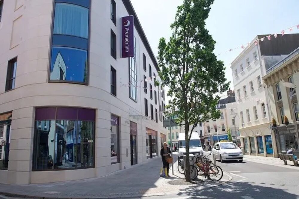 Premier Inn St Helier (Charing Cross)