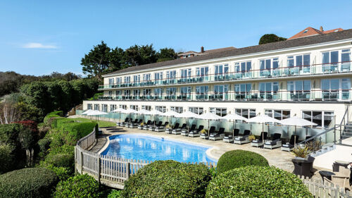 Exterior & pool