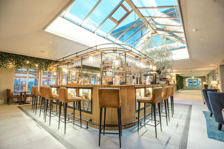 Bar