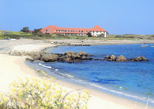 Exterior and beach