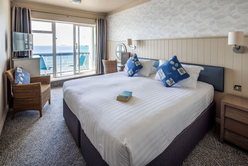 Seafacing & balcony room