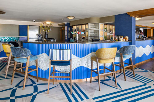 La Brise Kitchen, Bar & Coffee Shop