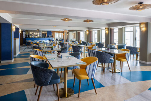 La Brise Kitchen, Bar & Coffee Shop