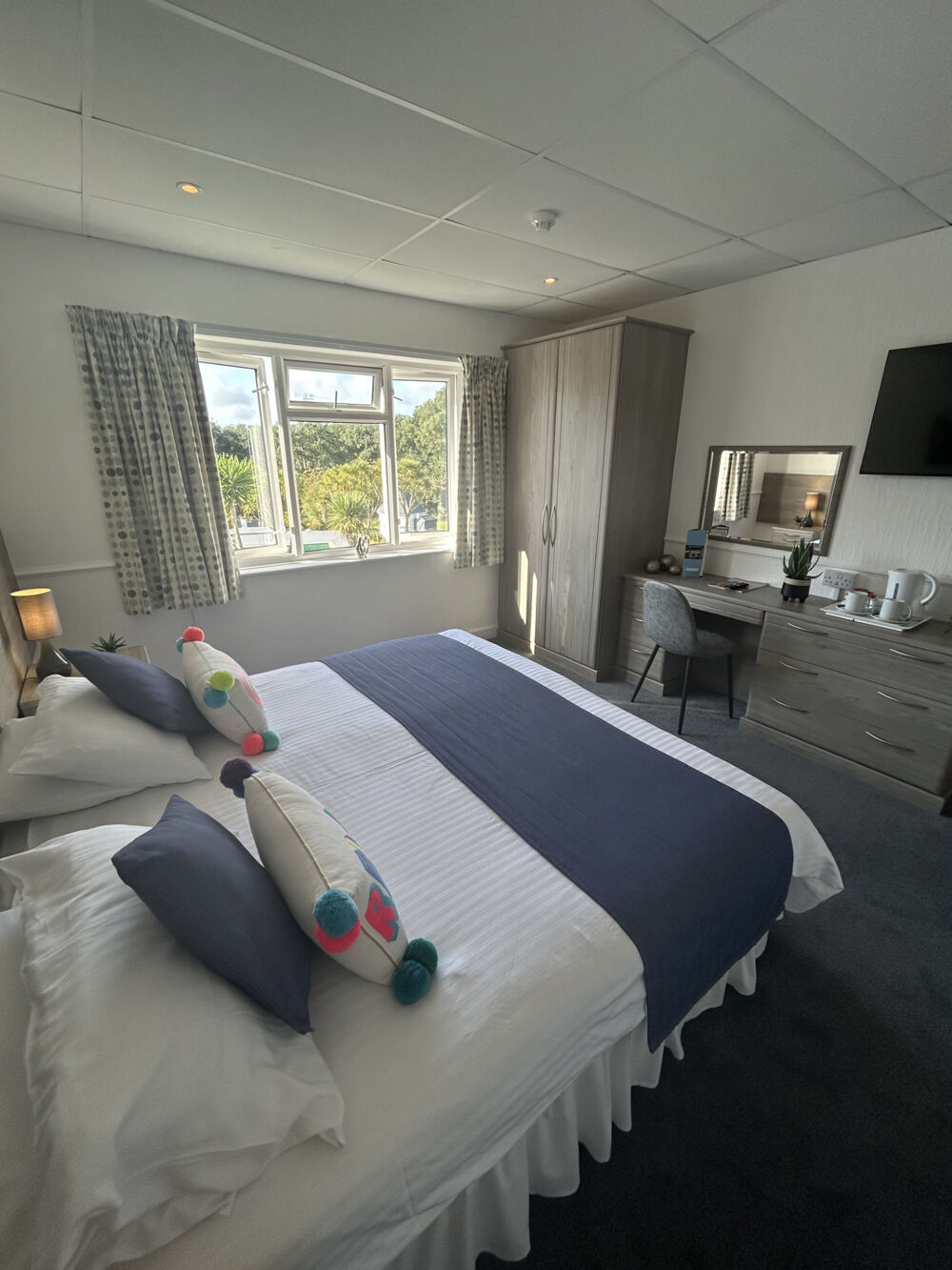 Pool/garden view room