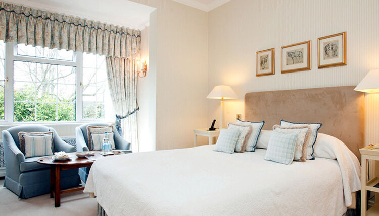 Standard double bedroom