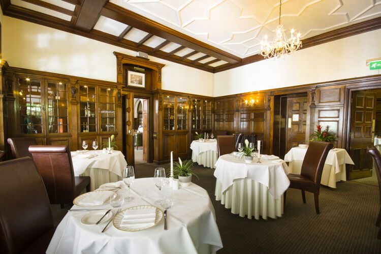 Oak restaurant