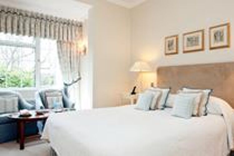 Standard double bedroom