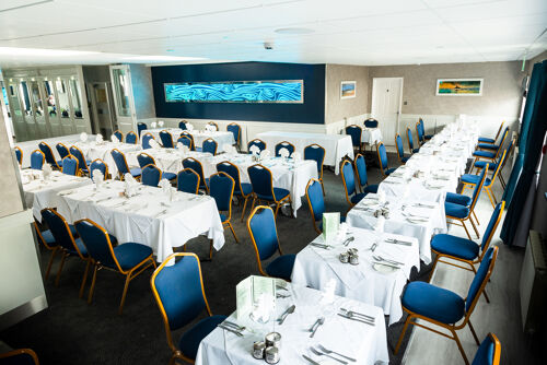 estaurant, indoor dining area