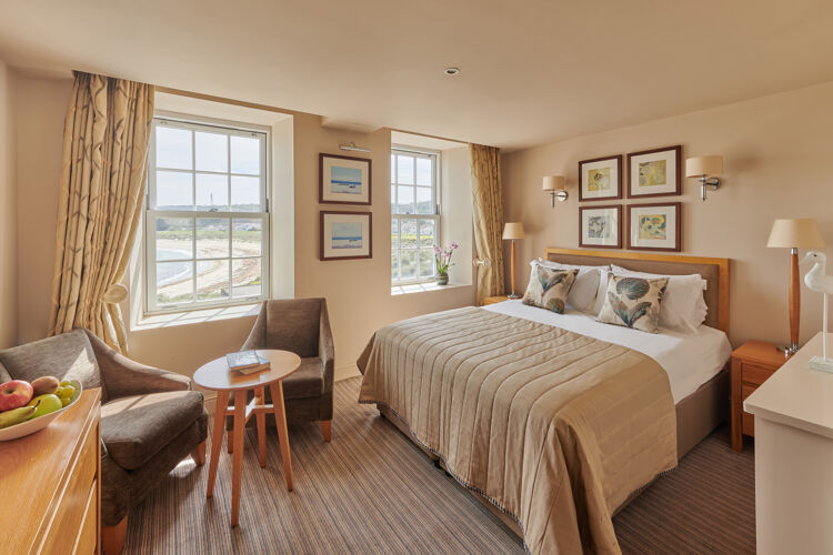 Platinum room