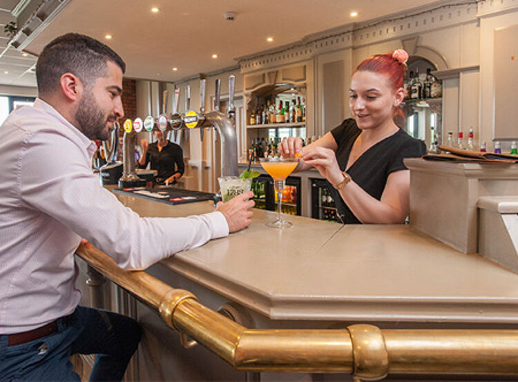 Bar
