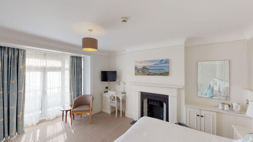 Sea view and balcony room