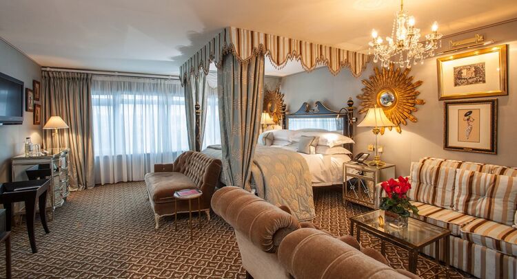Superior suite