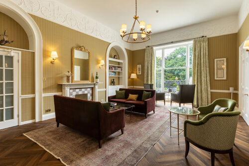 Olive Lounge